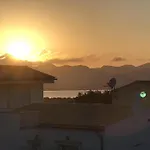 Ferienvilla, Mit Pool, Grosser Terrasse Und Atemberaubenden Meerblick U Bergblick