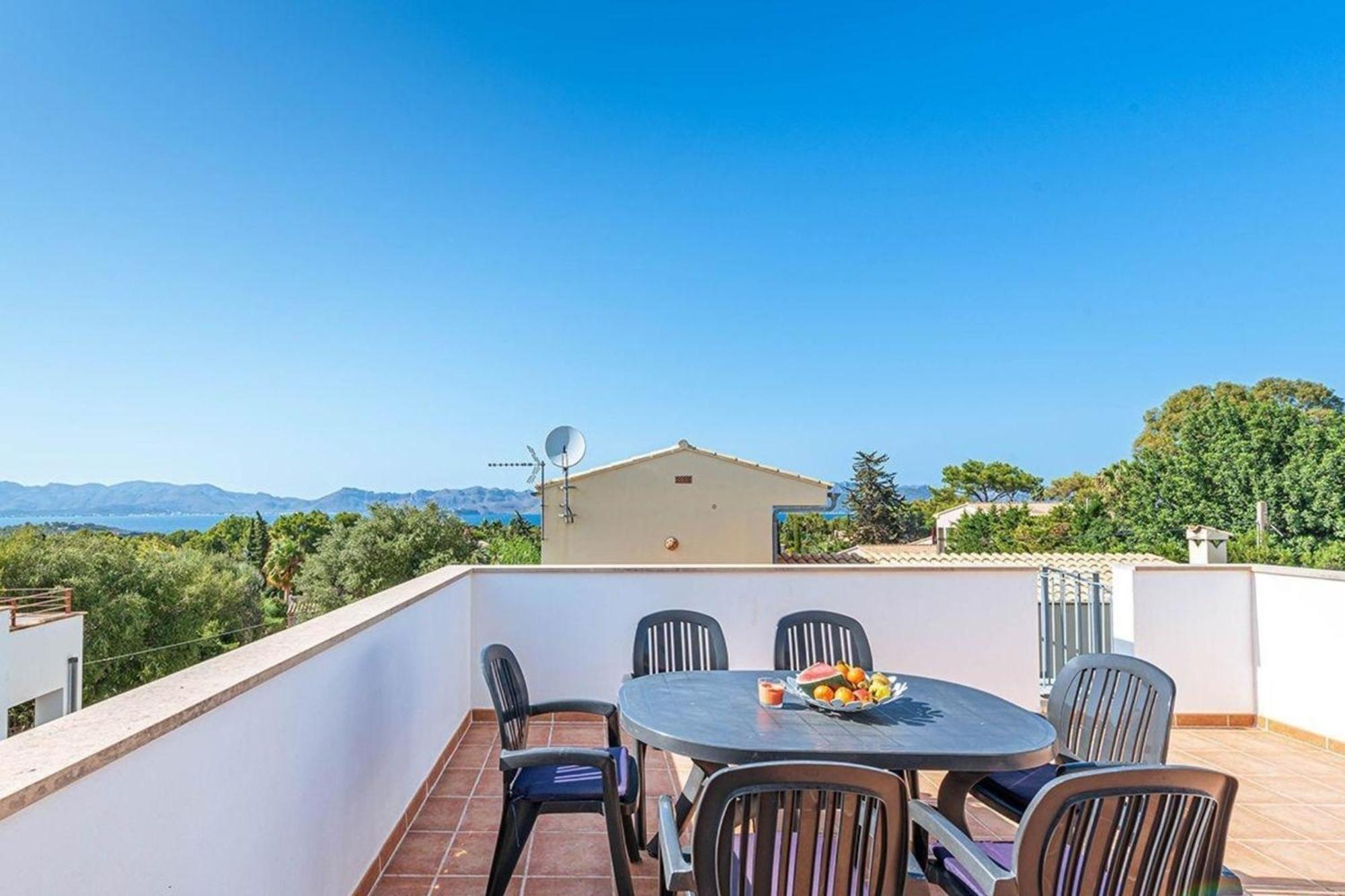 Ferienvilla, Mit Pool, Grosser Terrasse Und Atemberaubenden Meerblick U Bergblick Holiday home
