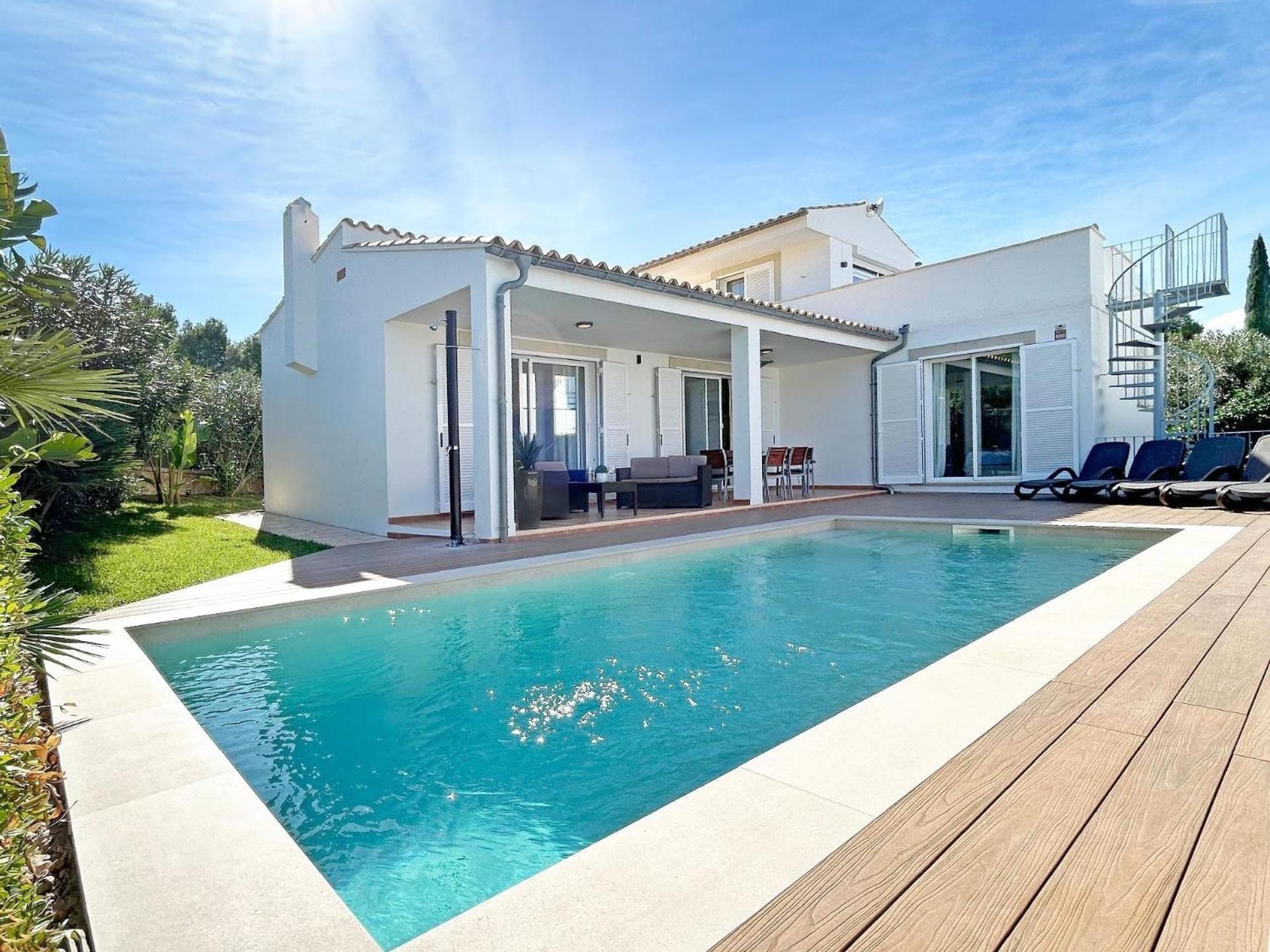 Holiday home Ferienvilla, Mit Pool, Grosser Terrasse Und Atemberaubenden Meerblick U Bergblick